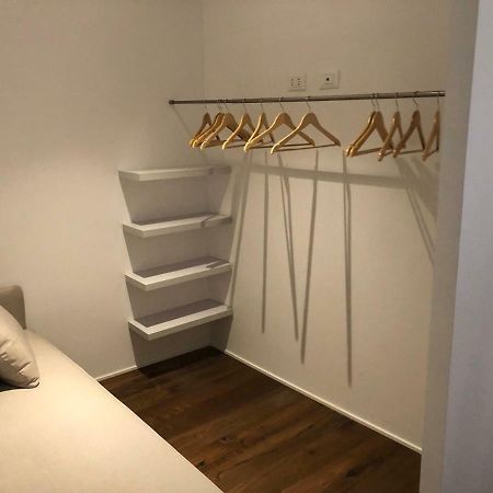 フェラーラUn Piccolo Rifugio A Pochi Passi Dal Duomoアパートメント エクステリア 写真